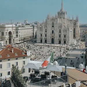 Prestige Boutique - Piazza Duomo View Милан